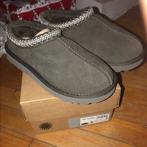 UGG Tasman